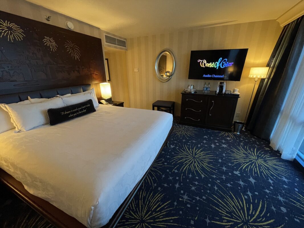 Decoding Disneyland Hotel Suites: A Comprehensive Review to Find Your Match