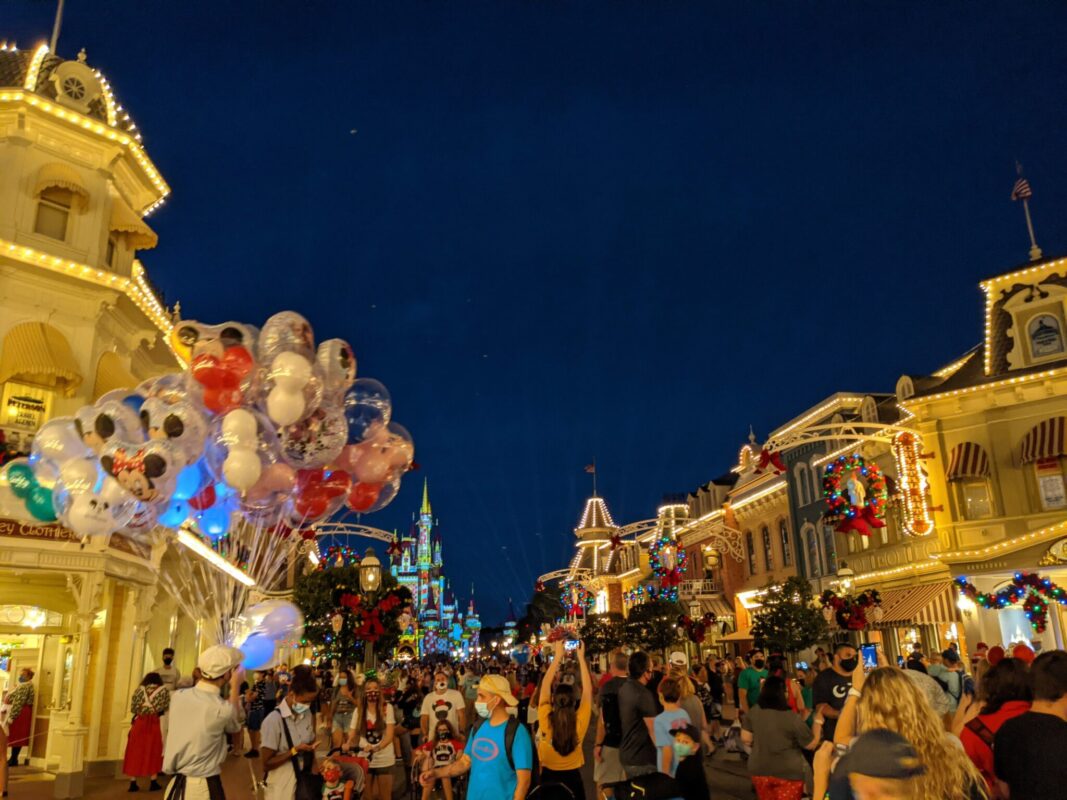 Unveiling the Peak Seasons: A Realists Guide to Visiting Disney World