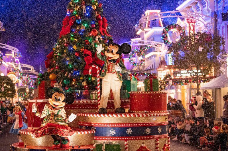 Unwrapping the Magic: Celebrating the Holidays at Disney World - A Seasonal Guide