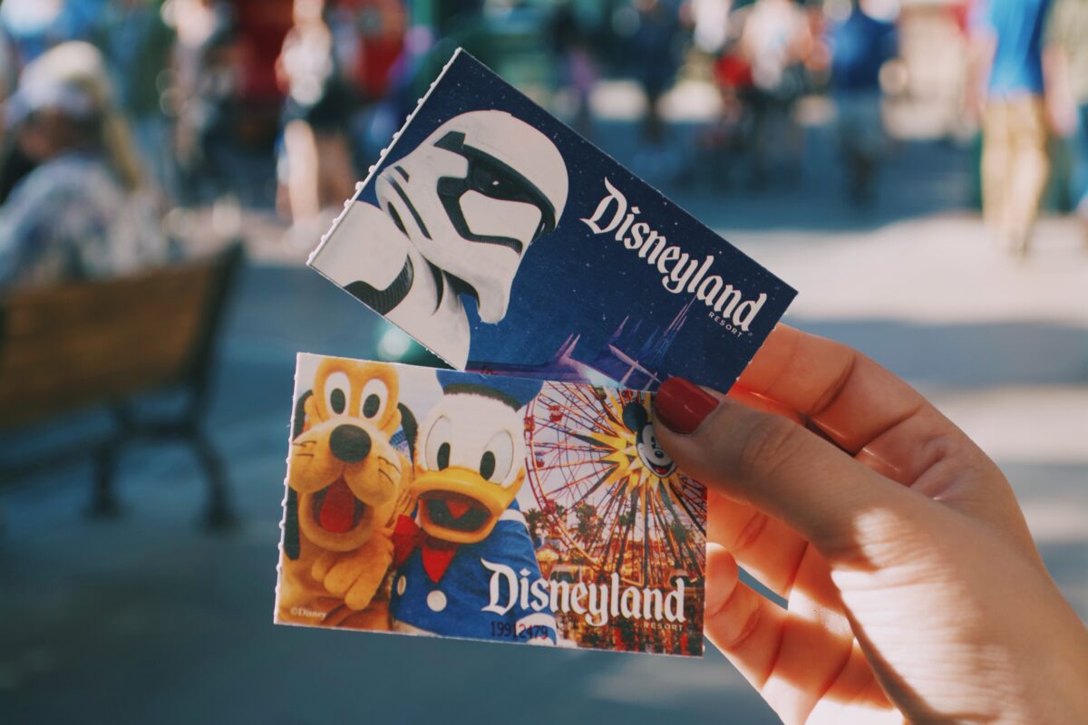 Walt Disneys Vision: The Untold Story Behind the Dream of Disneyland