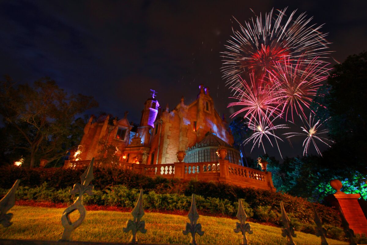 The Enchanting Science Behind Disney Worlds Fireworks Spectaculars