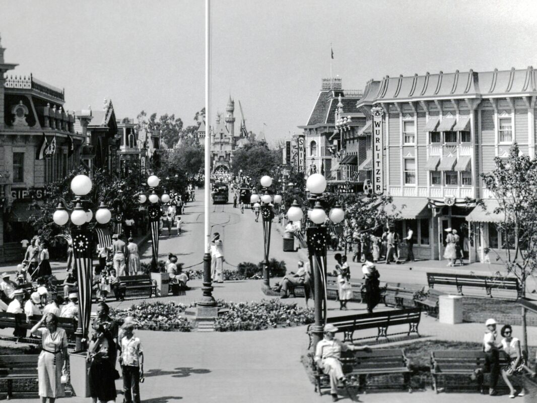 A Joyful Journey: Memories of Yesteryears from Vintage Disneyland